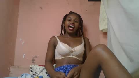 Snapshot of franciefrancie chatting on March 9, 2025, 8:07 am francilla online show from March 9, 2025, 8:07 am