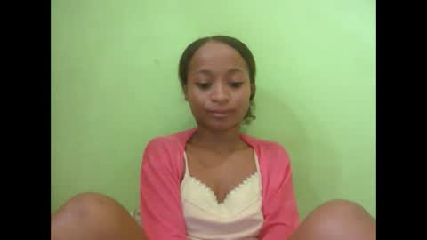 Snapshot of francine925426 chatting on March 10, 2026, 6:51 am francine925426 online show from March 10, 2026, 6:51 am