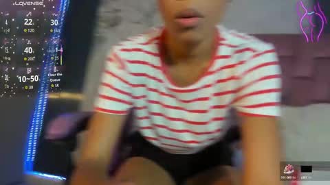 Snapshot of francis_leams chatting on October 6, 2025, 7:22 pm Laura online show from October 6, 2025, 7:22 pm