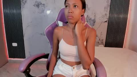 Laura online show from May 6, 2026, 7:30 pm