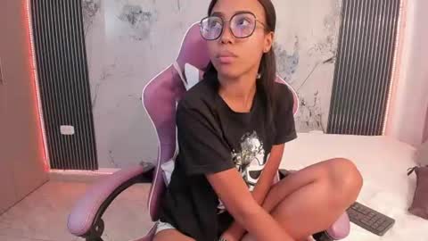 Laura online show from June 27, 2026, 7:30 pm