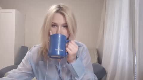 Snapshot of franciscoblanca chatting on June 22, 2026, 12:24 pm Bloum online show from June 22, 2026, 12:24 pm