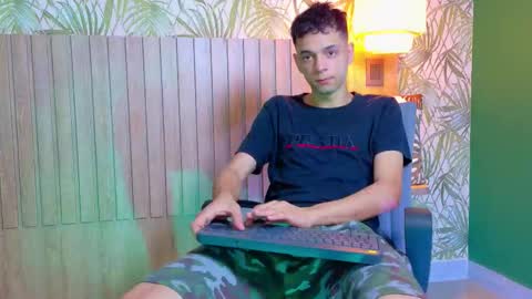 Snapshot of franco_boys chatting on October 13, 2025, 9:15 pm Franco online show from October 13, 2025, 9:15 pm