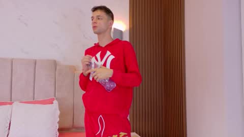 Snapshot of franco_boys chatting on November 10, 2025, 3:44 pm Franco online show from November 10, 2025, 3:44 pm