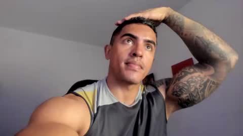 Snapshot of franco_ruiz_ chatting on August 4, 2026, 2:15 am franco online show from August 4, 2026, 2:15 am