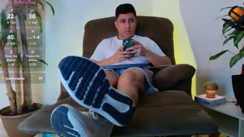 Snapshot of francodelacruz chatting on October 1, 2025, 12:11 pm Francum online show from October 1, 2025, 12:11 pm