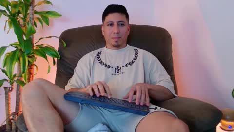 Snapshot of francodelacruz chatting on November 1, 2025, 3:52 am Francum online show from November 1, 2025, 3:52 am