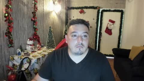 Snapshot of francoisroy chatting on December 2, 2024, 9:39 pm Juan online show from December 2, 2024, 9:39 pm