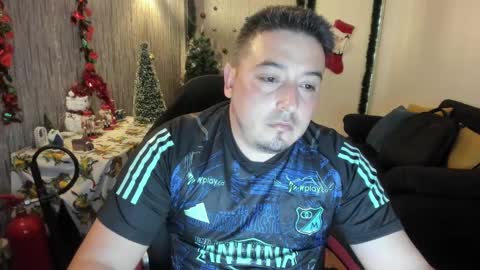 Snapshot of francoisroy chatting on December 5, 2024, 4:23 pm Juan online show from December 5, 2024, 4:23 pm