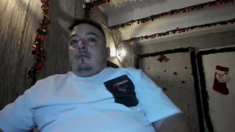 Snapshot of francoisroy chatting on December 25, 2024, 10:16 pm Juan online show from December 25, 2024, 10:16 pm