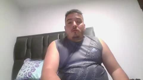 Snapshot of francoisroy chatting on December 29, 2024, 4:27 am Juan online show from December 29, 2024, 4:27 am