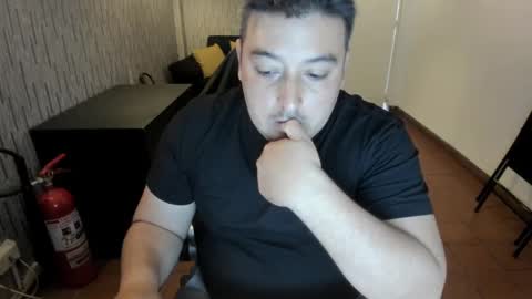 Snapshot of francoisroy chatting on February 27, 2025, 4:53 pm Juan online show from February 27, 2025, 4:53 pm
