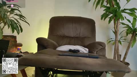 Snapshot of francopizano chatting on April 16, 2026, 3:35 pm Francum online show from April 16, 2026, 3:35 pm