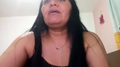 Snapshot of francy_froz chatting on January 3, 2025, 1:38 am francy froz online show from January 3, 2025, 1:38 am