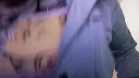 Snapshot of francy_froz chatting on March 4, 2025, 3:44 am francy froz online show from March 4, 2025, 3:44 am