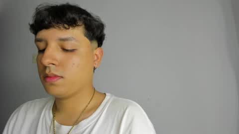 Castiglioni online show from March 2, 2025, 4:32 pm