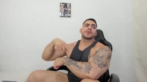 frank_foxx1 online show from February 11, 2026, 3:00 am