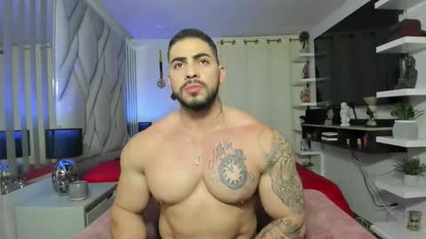 frank_foxx1 online show from May 8, 2026, 5:57 am