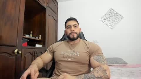 frank_foxx1 online show from August 9, 2026, 4:17 am
