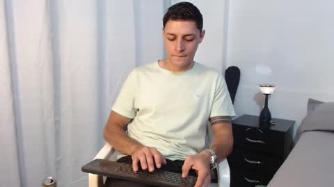 Snapshot of frank_millers chatting on April 6, 2026, 9:49 pm Frank online show from April 6, 2026, 9:49 pm