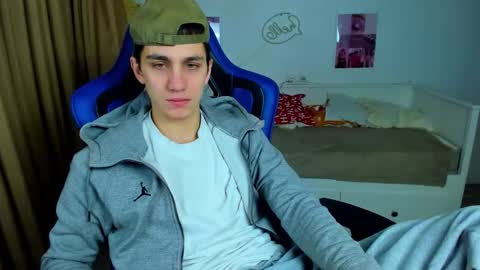 Frank online show from December 18, 2025, 4:29 am