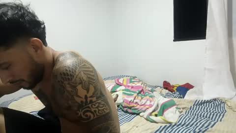 frankdanielsmolano online show from June 26, 2026, 4:17 am