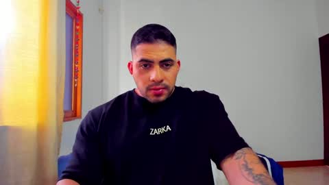 Snapshot of frankfoxx chatting on December 6, 2024, 9:02 pm Frank Fox online show from December 6, 2024, 9:02 pm