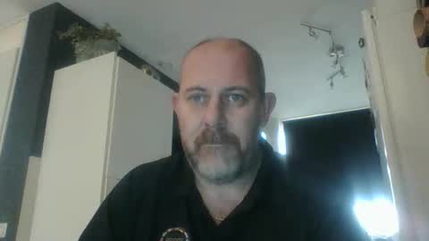 frankh12345 online show from January 29, 2025, 9:44 am