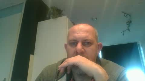 frankh12345 online show from March 6, 2025, 7:14 am