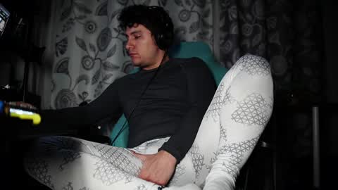 frankhairy online show from March 11, 2025, 10:20 pm