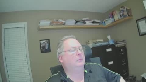 Snapshot of frankie6207 chatting on January 3, 2025, 8:43 am frankie6207 online show from January 3, 2025, 8:43 am