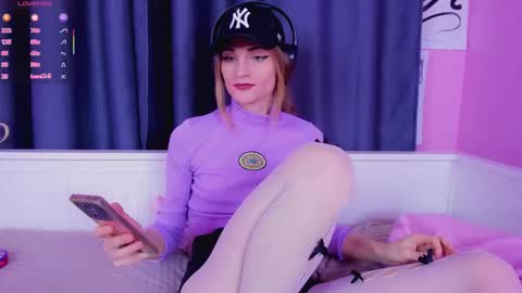 Snapshot of frankie_reese chatting on October 6, 2025, 1:08 pm Frankie online show from October 6, 2025, 1:08 pm