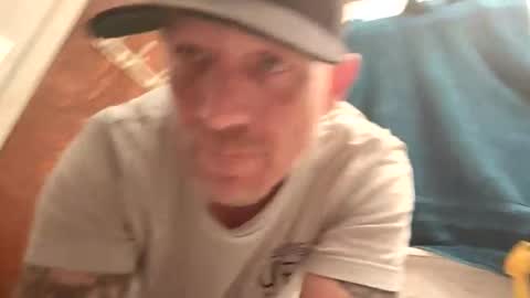 Famous Blue Eyes online show from May 13, 2026, 7:39 am