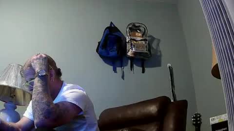 frankoze80 online show from October 5, 2025, 2:43 am