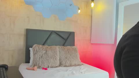 Fransheska online show from December 13, 2024, 6:38 pm