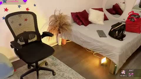 Fransheska online show from August 3, 2026, 11:26 am