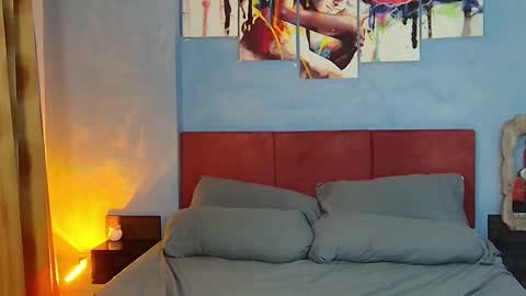 Snapshot of franzeva chatting on March 24, 2026, 5:45 am I am franzeva online show from March 24, 2026, 5:45 am