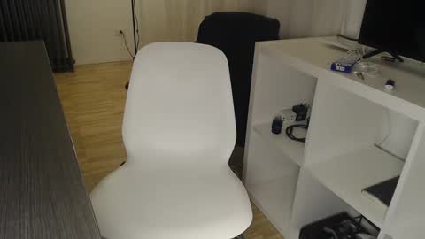 Snapshot of frasalv chatting on November 29, 2025, 8:23 pm francescosal online show from November 29, 2025, 8:23 pm