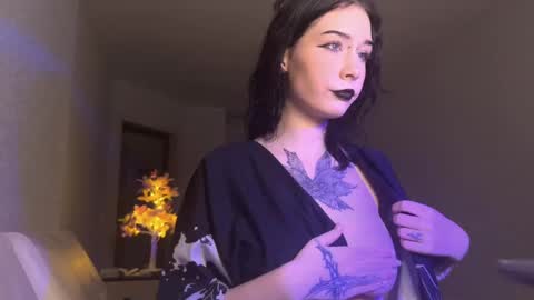 Snapshot of frau_basted chatting on January 16, 2025, 6:06 pm mistress Bastet and mintcola online show from January 16, 2025, 6:06 pm