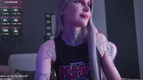 Asya UwU   online show from December 17, 2025, 5:08 pm