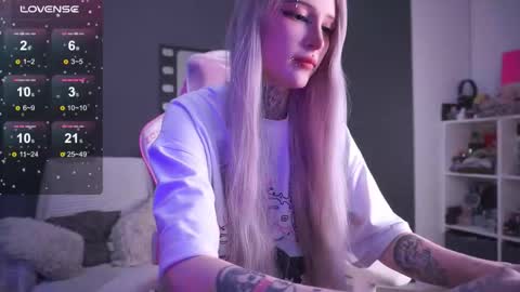 Asya UwU   online show from January 12, 2026, 6:24 pm