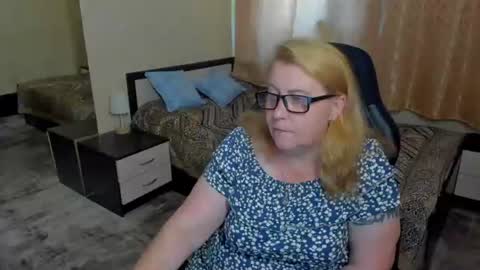 FrauMartha online show from June 21, 2026, 1:03 pm