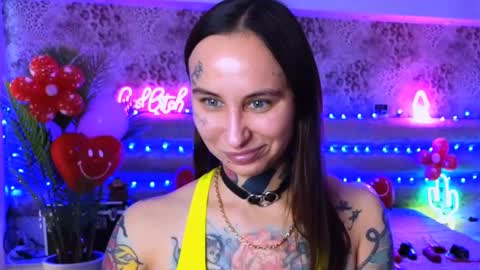 Freak online show from February 14, 2025, 9:34 am