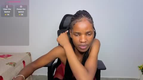 Nessa-Independent model online show from April 27, 2026, 2:53 am