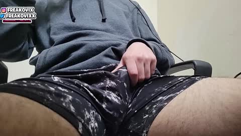 FreakoVix      online show from January 28, 2025, 8:04 pm