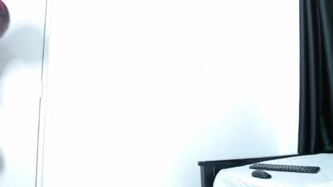 freaky_bunnies online show from April 18, 2026, 7:58 pm