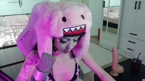 Snapshot of freaky_freaky_freaky chatting on July 29, 2026, 10:19 pm Freaky online show from July 29, 2026, 10:19 pm