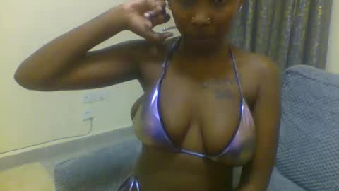Snapshot of freaky_shade chatting on February 19, 2026, 9:05 am freaky_shade online show from February 19, 2026, 9:05 am