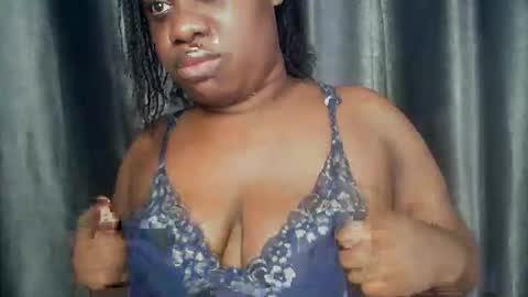 Snapshot of freaky_slut5 chatting on March 27, 2026, 4:51 am freaky slut5 online show from March 27, 2026, 4:51 am