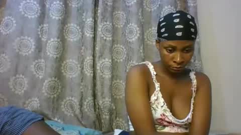 Snapshot of freakybeauties chatting on October 28, 2025, 2:20 pm Freakies online show from October 28, 2025, 2:20 pm